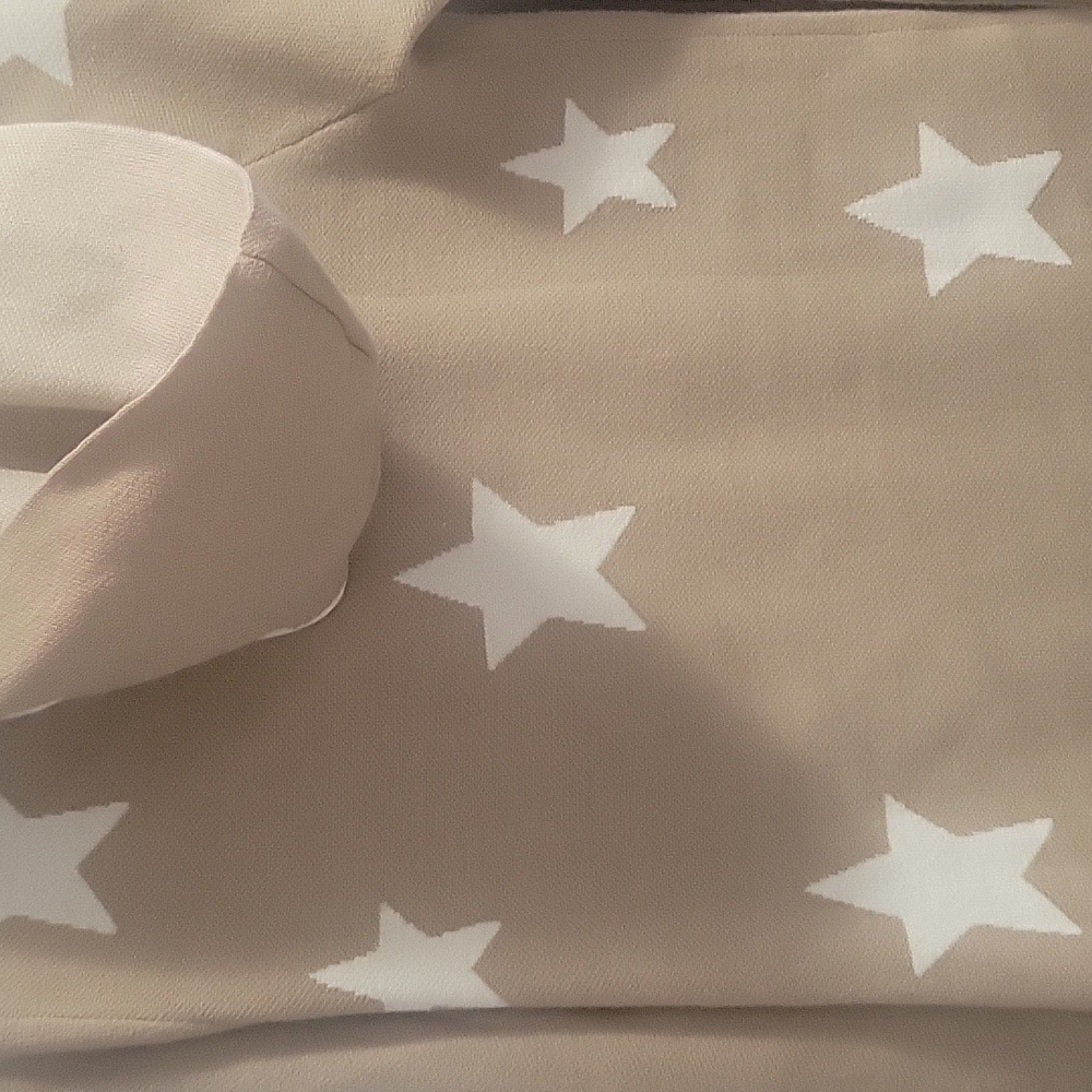 Splendid Star Sweater - Picture 3 of 3
